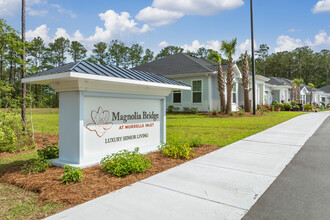 Magnolia Bridge at Murrells Inlet in Murrells Inlet, SC - Foto de edificio - Building Photo