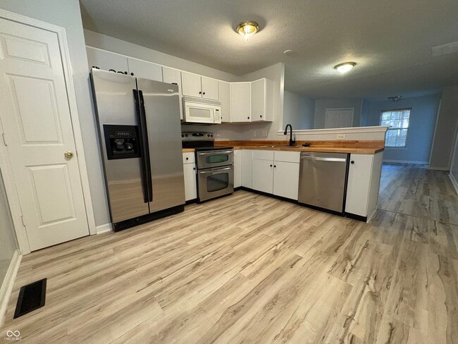 4047 Byram Ave in Indianapolis, IN - Building Photo - Building Photo