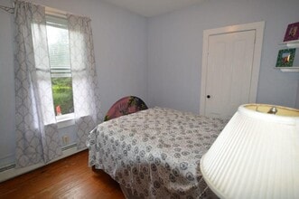 63 E Bowery St in Newport, RI - Building Photo - Building Photo