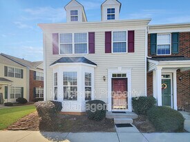 525 Fagin Cir in Mauldin, SC - Building Photo