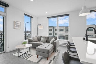 The Common Place Apartments in Ashwaubenon, WI - Foto de edificio - Building Photo