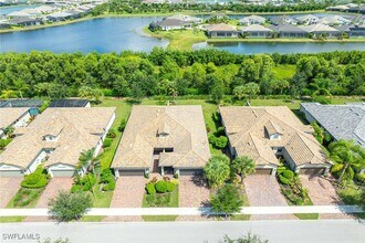 7638 Jacaranda Ln in Naples, FL - Building Photo - Building Photo