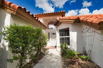 1191 Harbor Town Way in Venice, FL - Building Photo - Building Photo