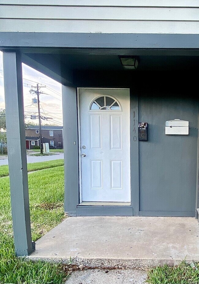 1138 4th Ave N in Texas City, TX - Foto de edificio - Building Photo