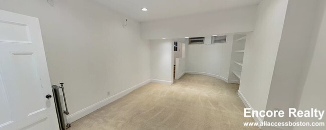 379 Commonwealth Ave in Boston, MA - Foto de edificio - Building Photo