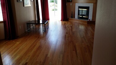 4641 Bedford Ave in Bellingham, WA - Building Photo - Building Photo
