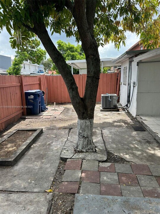 4500 NW 195th St in Miami Gardens, FL - Building Photo