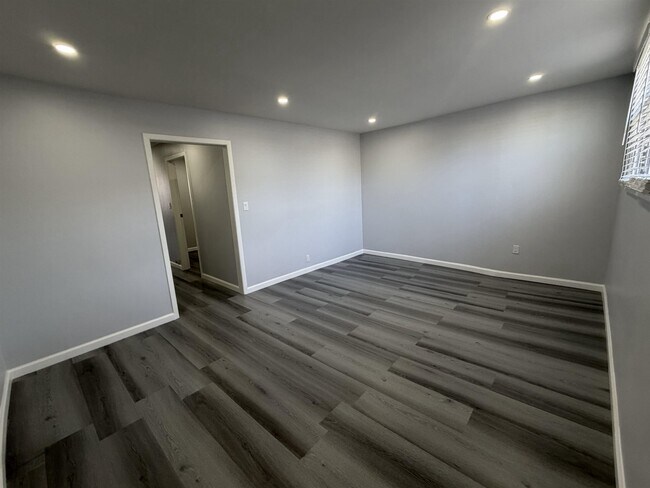 528 John F. Kennedy Blvd in Bayonne, NJ - Building Photo - Building Photo