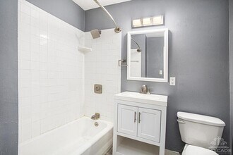 1005 W 90th Terrace in Kansas City, MO - Building Photo - Building Photo