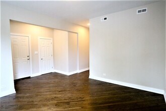2752 N Richmond St, Unit 2 in Chicago, IL - Building Photo - Building Photo