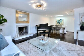 19 Woodchuck Ct in Norwalk, CT - Building Photo - Building Photo