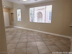 404 Napa Hills Dr in Las Vegas, NV - Building Photo - Building Photo