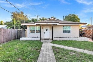 60 NW 45th Ct in Oakland Park, FL - Building Photo