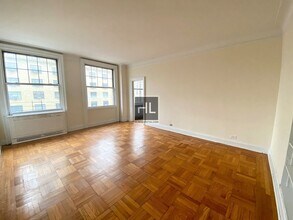 WEST 86 STREET in New York, NY - Building Photo - Building Photo