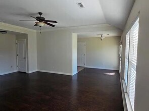 1381 Colonel Hawthorne Dr in Prairie Grove, AR - Building Photo - Building Photo