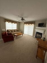 7 Dillon Way in Laconia, NH - Building Photo - Building Photo