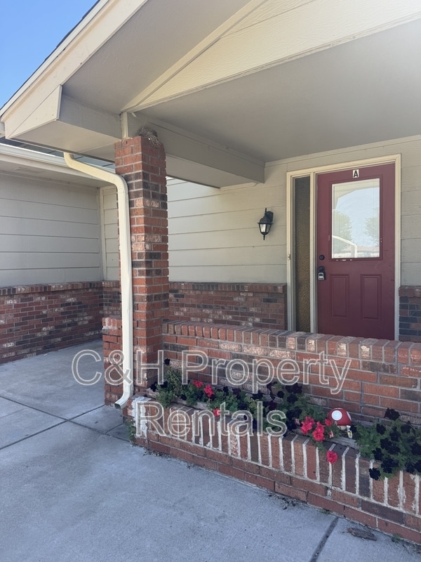 2314 Rosebud Dr in Billings, MT - Building Photo - Building Photo
