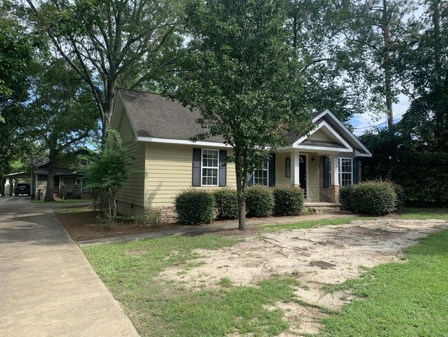 347 6th Ave in Eastman, GA - Building Photo - Building Photo