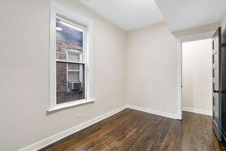 1704 N Springfield Ave in Chicago, IL - Building Photo - Building Photo