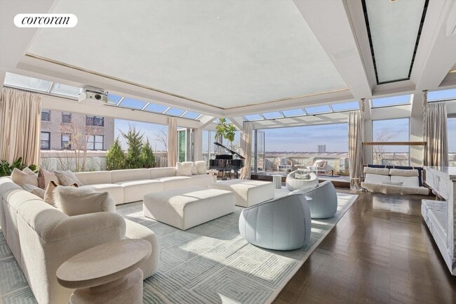 190 Riverside Dr in New York, NY - Building Photo - Building Photo