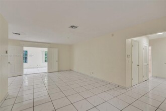 13935 S Biscayne River Dr in Miami, FL - Building Photo - Building Photo