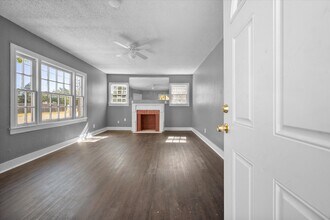 2402 Avenue U in Lubbock, TX - Building Photo - Building Photo