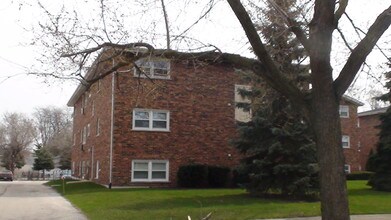 5612-5629 S 6th St in Countryside, IL - Foto de edificio - Building Photo