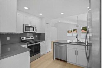 9354 Arborwood Cir in Davie, FL - Building Photo - Building Photo