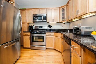 10 Dwight St in Boston, MA - Building Photo - Building Photo