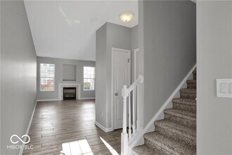 4024 Eldor Flower Dr in Zionsville, IN - Building Photo - Building Photo