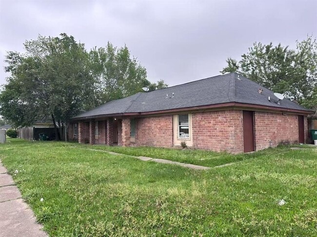 property at 6664 W Fuqua St