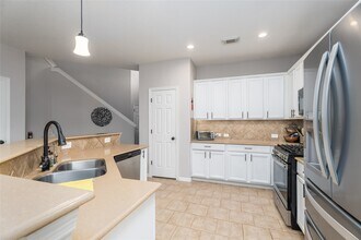 6142 Bradie Ct in League City, TX - Building Photo - Building Photo