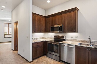 186 Madrona Way NE, Unit 1408 in Bainbridge Island, WA - Building Photo - Building Photo