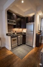 321 W 16th St, Unit 1W in New York, NY - Foto de edificio - Building Photo