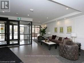 1200 Commissioners Rd W in London, ON - Building Photo - Building Photo