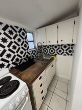 6334 SW 35th St in Miami, FL - Foto de edificio - Building Photo