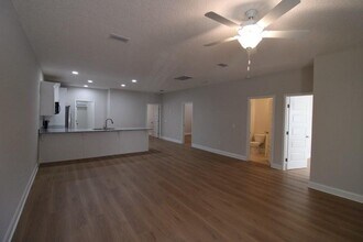 324 S 5th St in Jesup, GA - Building Photo - Building Photo