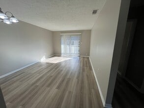 301 E Second St in Springfield, GA - Building Photo - Building Photo