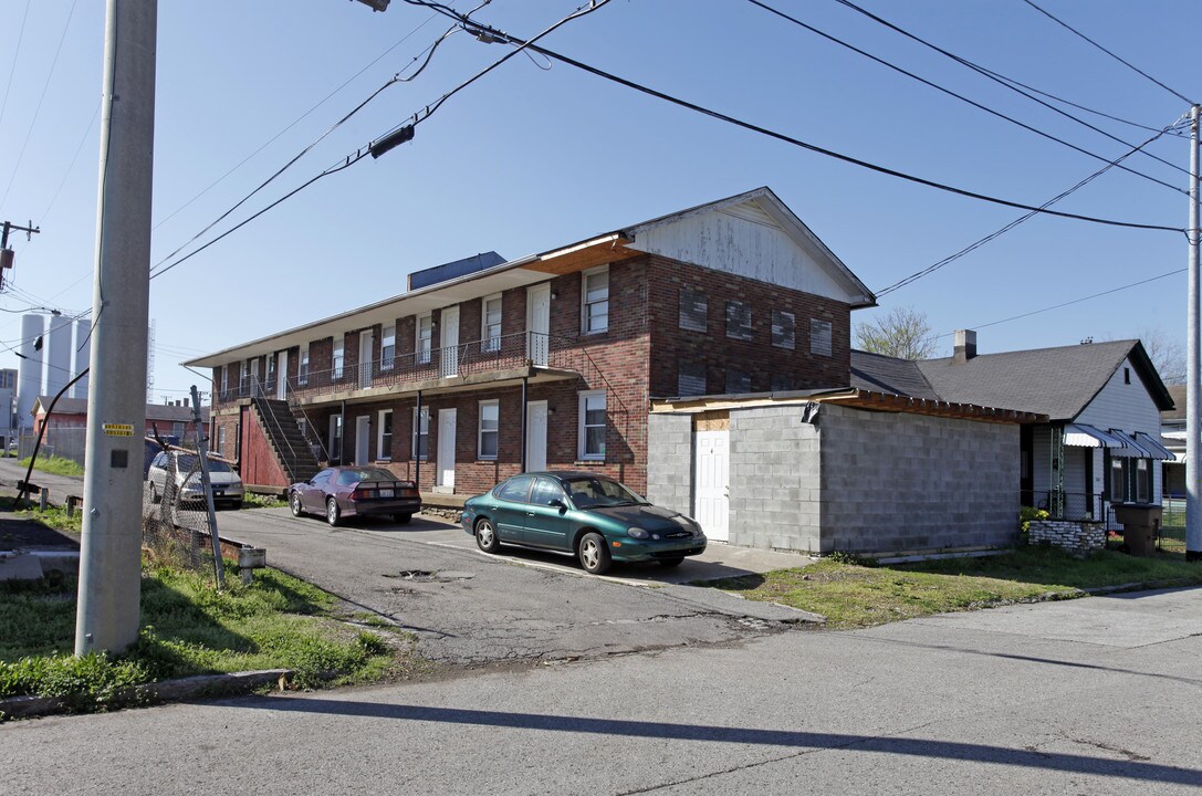 1407 Hynes St in Nashville, TN - Building Photo
