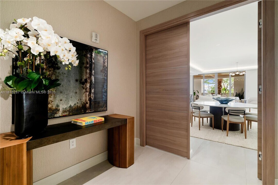 515 Valencia Ave in Coral Gables, FL - Building Photo