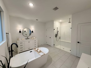 733 Faith Bud Ln in Lavon, TX - Foto de edificio - Building Photo