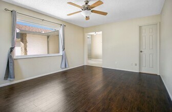 137 Peppertree Dr in Orlando, FL - Building Photo - Building Photo