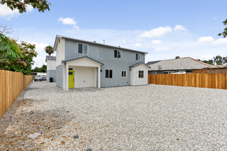 11712 Parmelee Ave in Los Angeles, CA - Building Photo - Building Photo