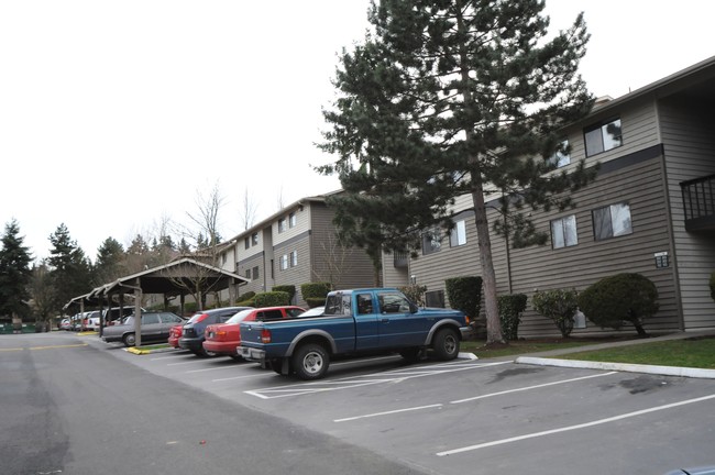 Emerson Apartments in Kirkland, WA - Building Photo - Building Photo