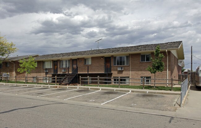 3006 Lakeside Dr in Evans, CO - Foto de edificio - Building Photo