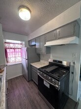 145 S Dexter Dr in Westwego, LA - Building Photo - Building Photo