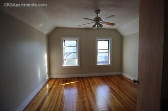 14 Dow St, Unit 2M in Somerville, MA - Building Photo - Building Photo