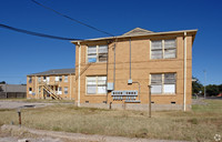 The Villas on Wall Street in Midland, TX - Building Photo - Building Photo