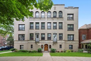 6300 N Rockwell St in Chicago, IL - Building Photo