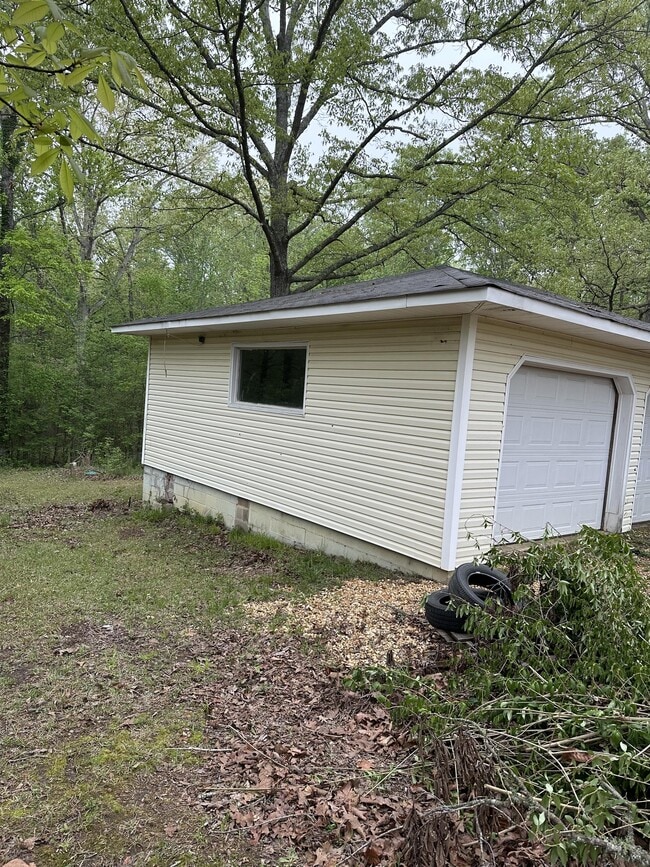 1109 Co Rd 1970 in Mantachie, MS - Building Photo - Building Photo